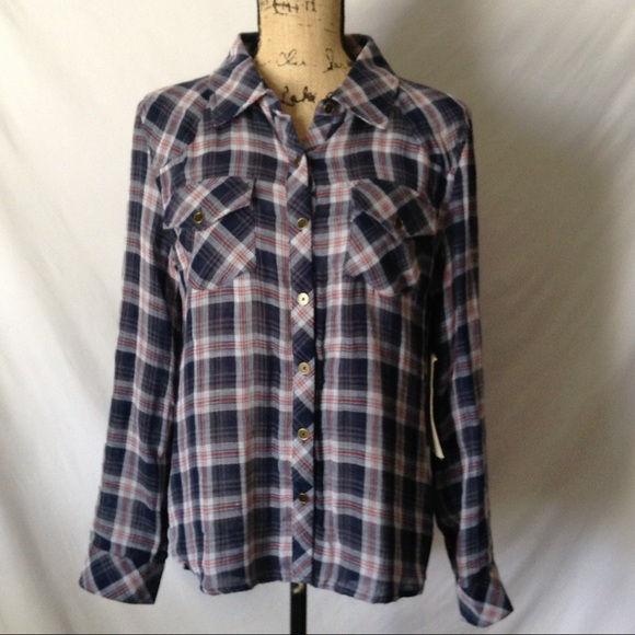 NWT Ash & Ember Women’s Plaid Button Down Shirt - Picture 2 of 8